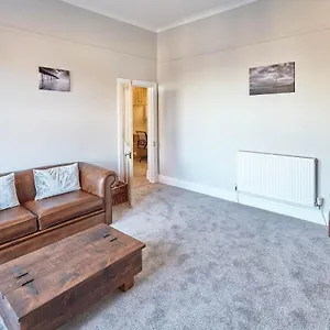  Apartment Host & - Cattersty Hideaway